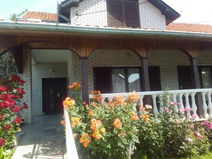 kuća na prodaju u aranđelovcu besplatni mali oglasi
