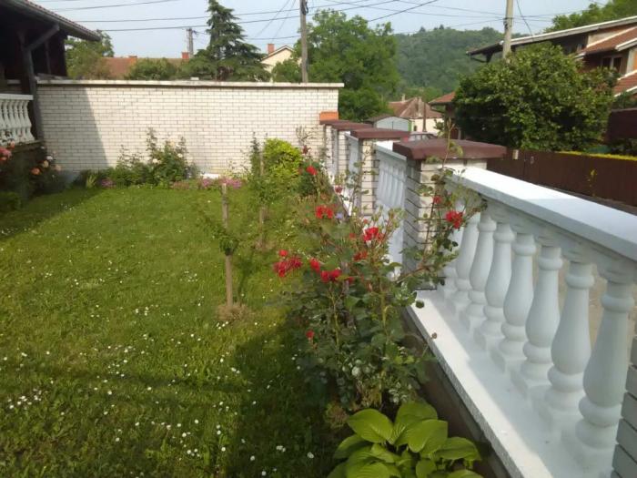 kuća na prodaju u aranđelovcu besplatni mali oglasi