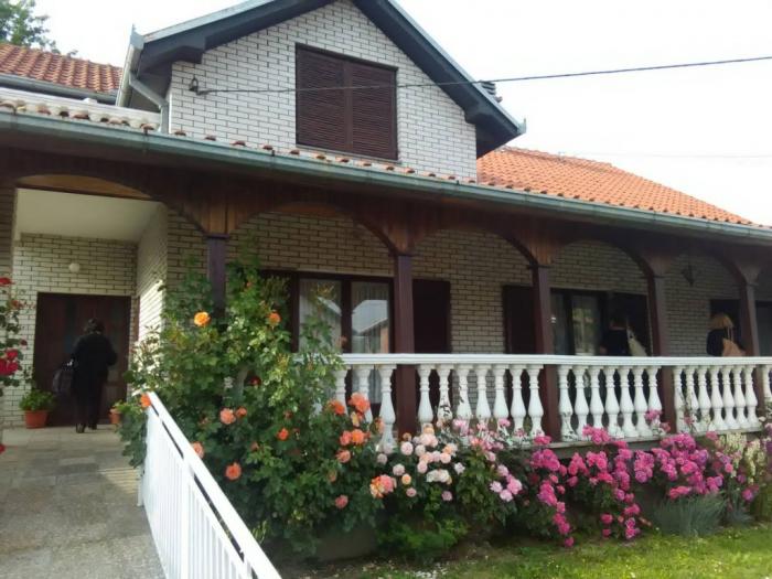 kuća na prodaju u aranđelovcu besplatni mali oglasi