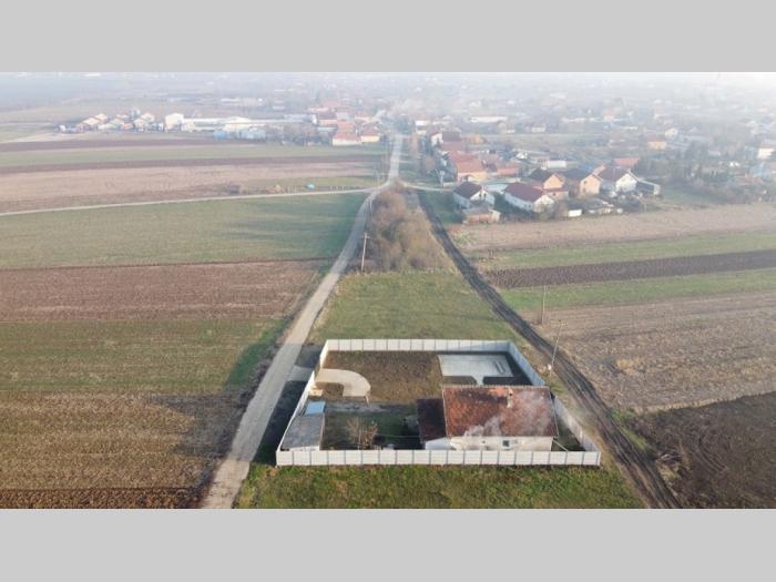 prodajem placeve u boljevcima surčin besplatni mali oglasi