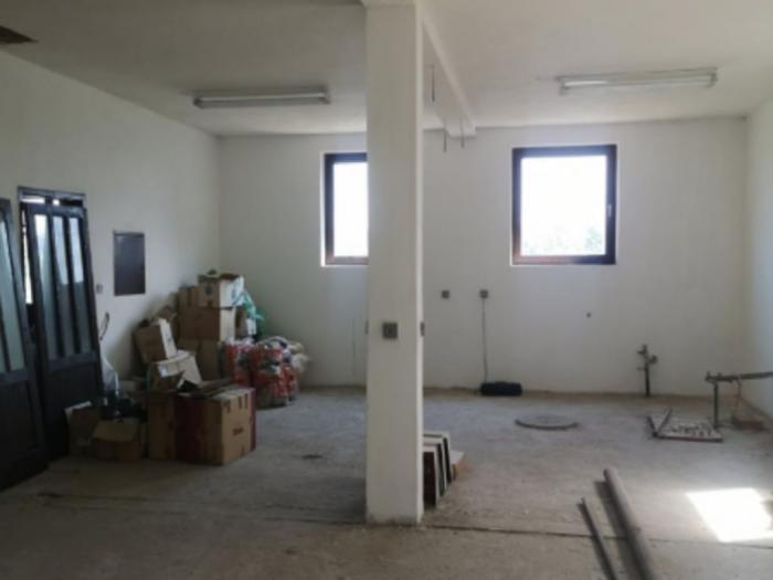 prodajem proizvodnu halu 700m2 u meljaku besplatni mali oglasi