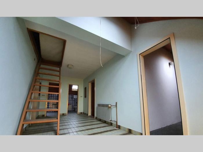 kuća sa poslovnim objektom u inđiji prodaja besplatni mali oglasi