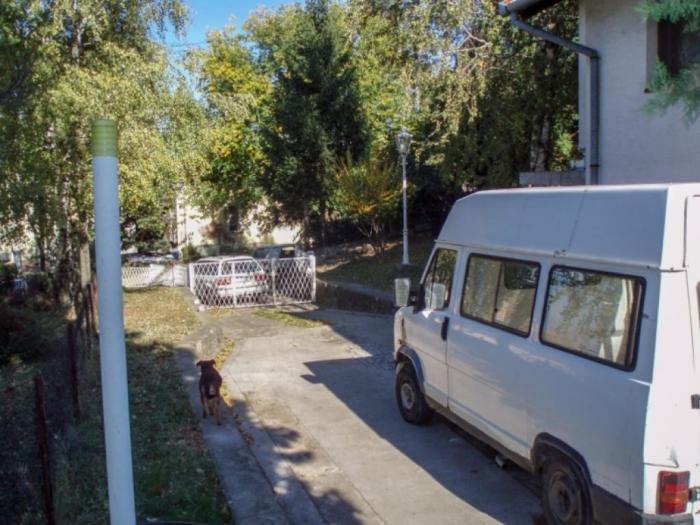 kuča sremskoj kamenici (čardak) besplatni mali oglasi