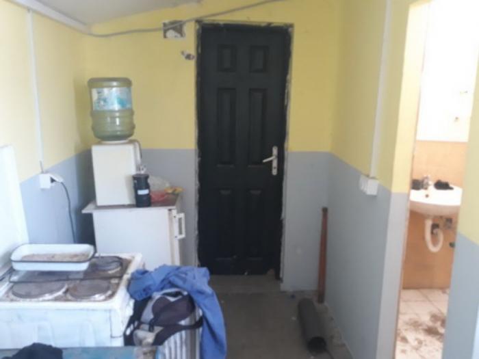 za izdavanje oko 300 m2 sa kancelarijama na 7 ari placa besplatni mali oglasi