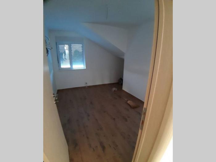 kuća 205m2 u becmenu besplatni mali oglasi