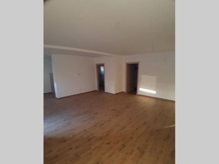 kuća 205m2 u becmenu besplatni mali oglasi