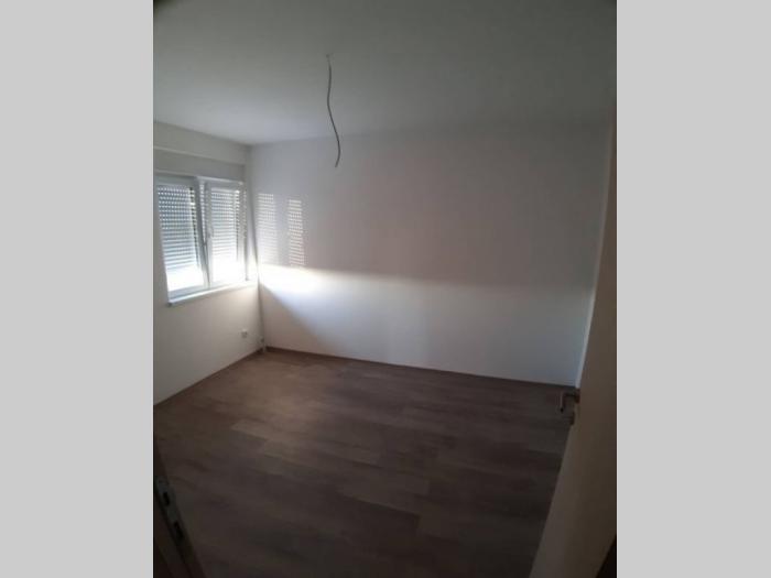 kuća 205m2 u becmenu besplatni mali oglasi