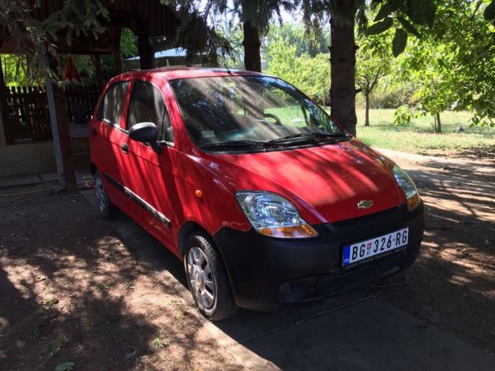 chevrolet spark besplatni mali oglasi