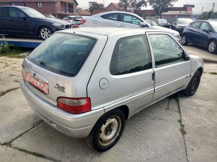 citroen saxo 1 1 besplatni mali oglasi
