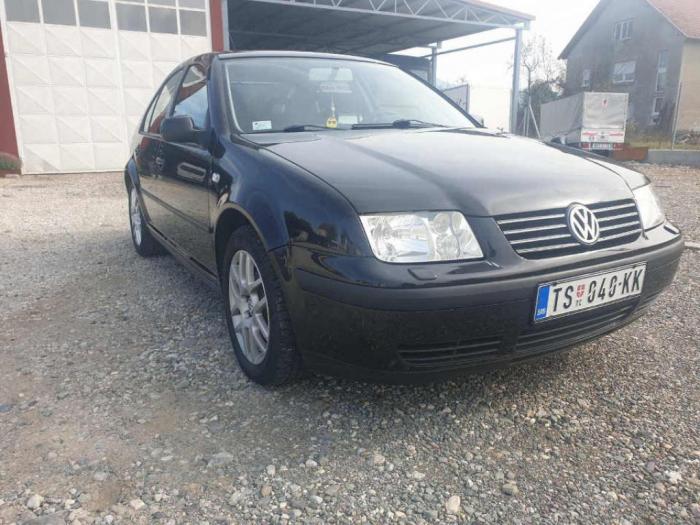 volkswagen bora 1,9 tdi 2002  besplatni mali oglasi