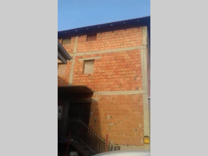 prodajem kuću 350m2 pored beograda,4 ara placa besplatni mali oglasi