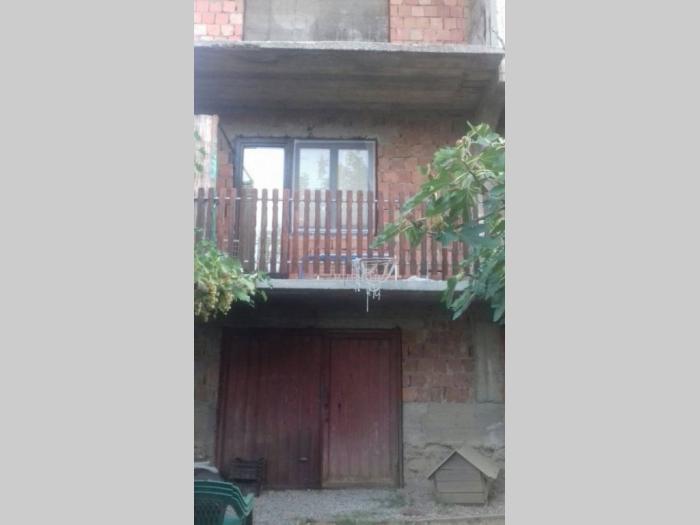prodajem kuću 350m2 pored beograda,4 ara placa besplatni mali oglasi
