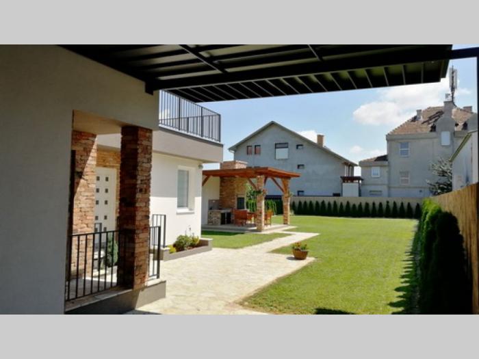 nova, lux moderna kuća 261 m2 letnjikovac 27 m2 garaža 56 m2, na placu 730 m2 besplatni mali oglasi