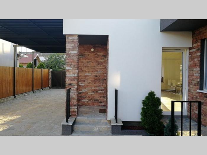 nova, lux moderna kuća 261 m2 letnjikovac 27 m2 garaža 56 m2, na placu 730 m2 besplatni mali oglasi