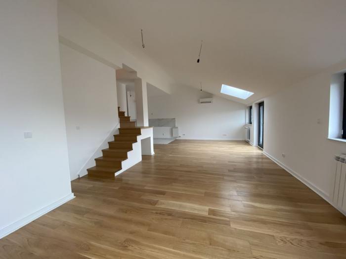 lux duplex stan na lekinom brdu besplatni mali oglasi