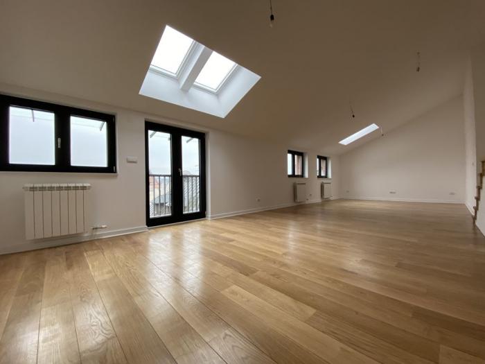 lux duplex stan na lekinom brdu besplatni mali oglasi