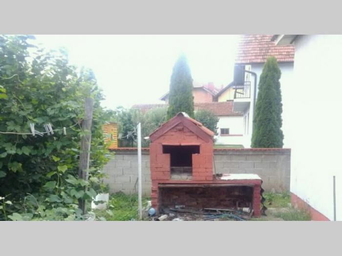 kuća, pomoćna kuća i dve šupe banja koviljača besplatni mali oglasi