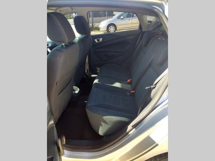 ford fiesta 1 2 besplatni mali oglasi