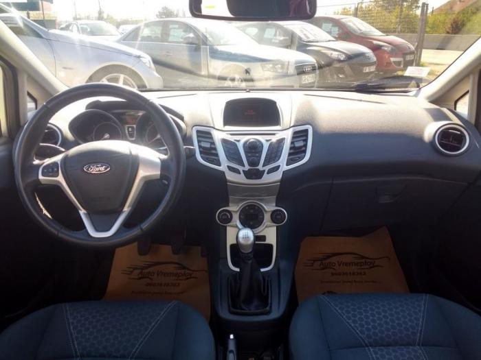 ford fiesta 1 2 besplatni mali oglasi