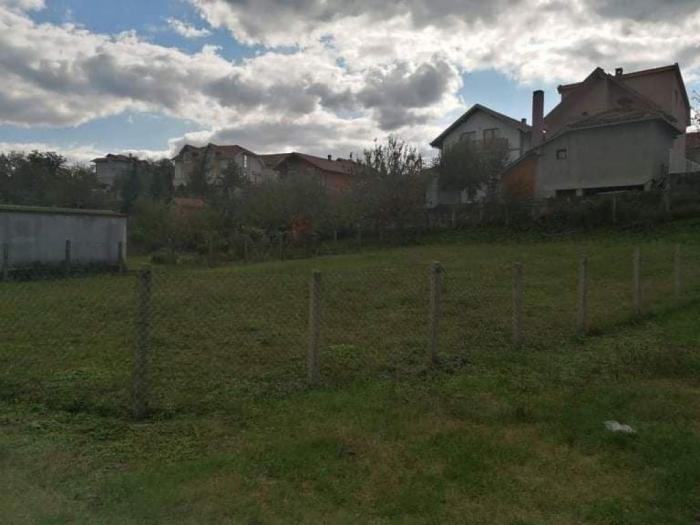 prodajem plac železnik 6 ari, vlasnik besplatni mali oglasi