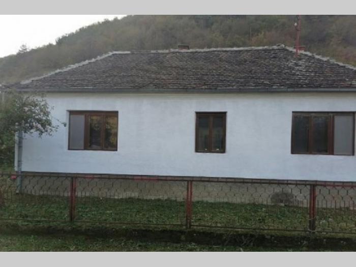 kompletno domaćinstvo u selu dobra besplatni mali oglasi
