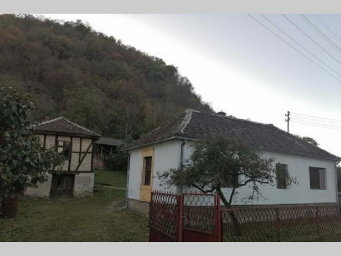 kompletno domaćinstvo u selu dobra besplatni mali oglasi