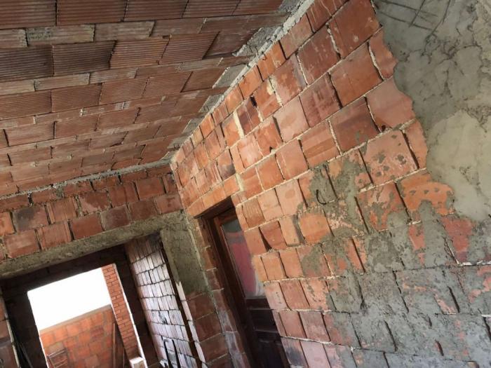 kuća i plac u centru kučeva besplatni mali oglasi