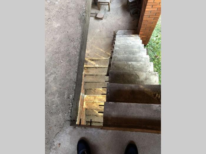 kuća i plac u centru kučeva besplatni mali oglasi