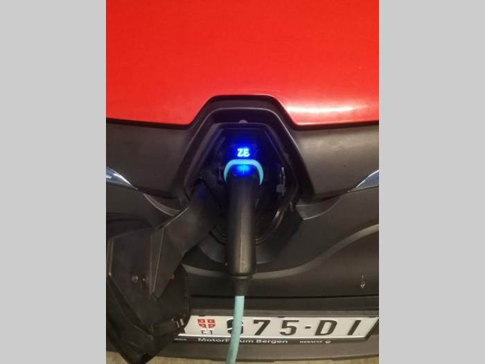 renault kangoo na električni pogon cena predjenog kilometra je 50 para 2015 godište besplatni mali oglasi