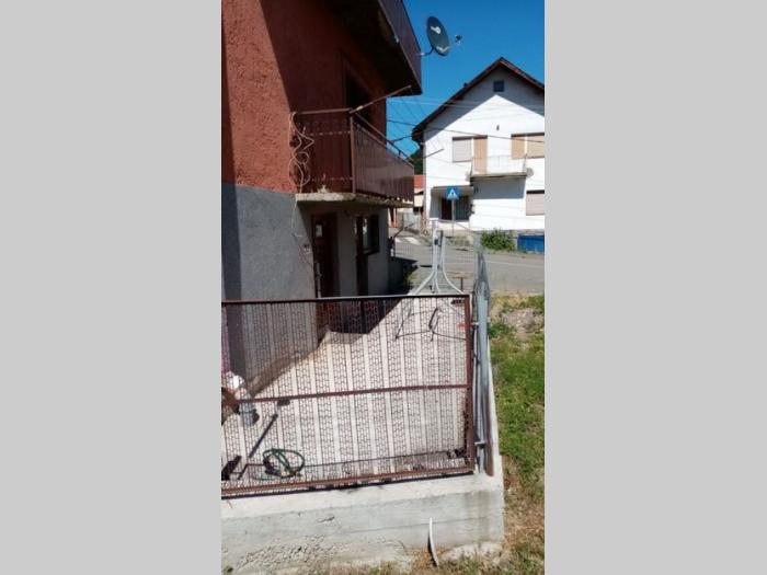 kuća u centru ljubovije besplatni mali oglasi