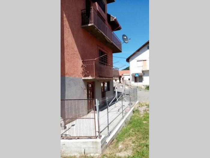kuća u centru ljubovije besplatni mali oglasi