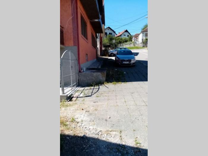 kuća u centru ljubovije besplatni mali oglasi