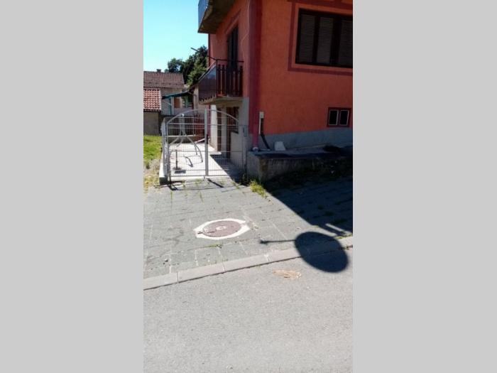 kuća u centru ljubovije besplatni mali oglasi