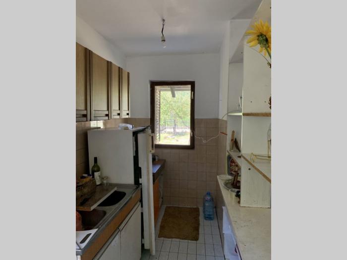 prodaja kuće pored reke besplatni mali oglasi