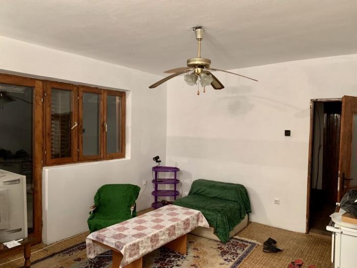 prodaja kuće pored reke besplatni mali oglasi