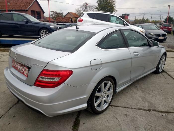 mercedes benz c 180 1 8iamg besplatni mali oglasi