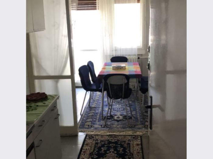 izdajem stan blok 45 novi beograd, dvosoban 56m2 besplatni mali oglasi