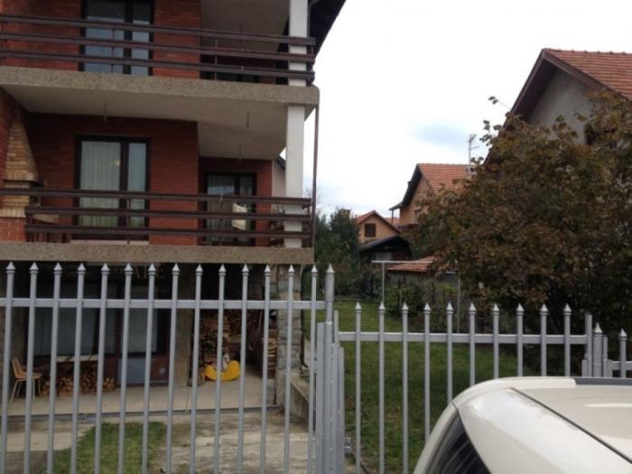 porodicna kuća velika plana đurakovac povoljno besplatni mali oglasi