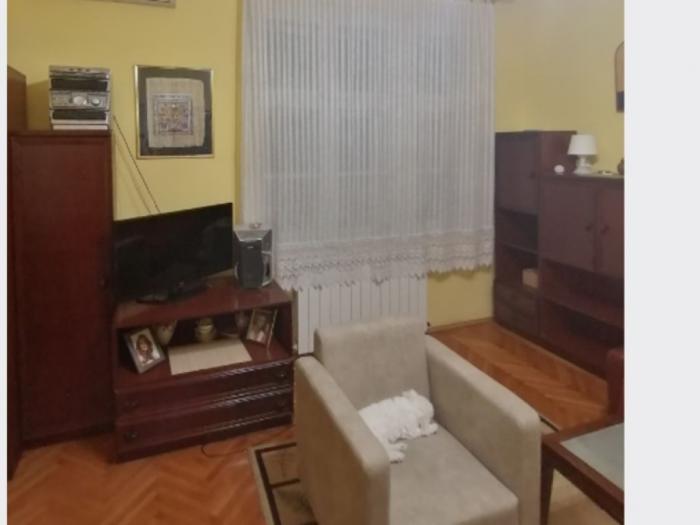 izdavanje, stan knez miletina besplatni mali oglasi