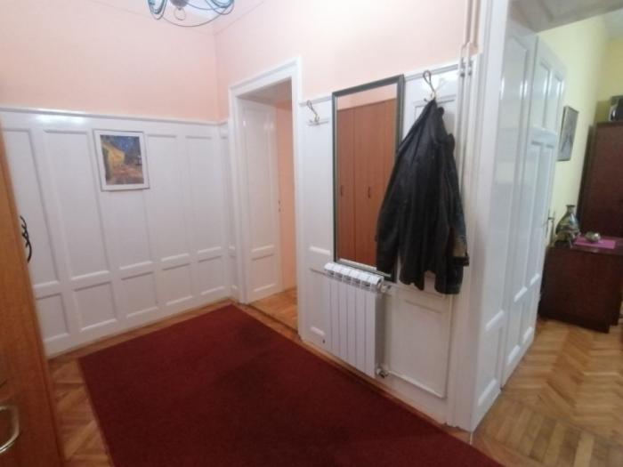 izdavanje, stan knez miletina besplatni mali oglasi