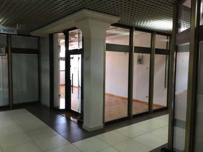 izdajem lokal u t p c banjica besplatni mali oglasi