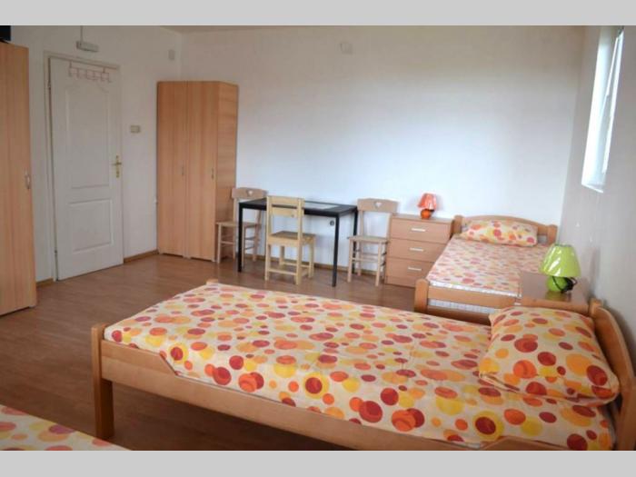 dom za stare rakovica besplatni mali oglasi