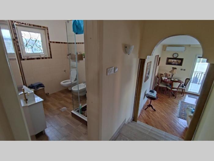 porodična kuća, leštane (sut pr pk) 278 kvm na 8 ari placa besplatni mali oglasi