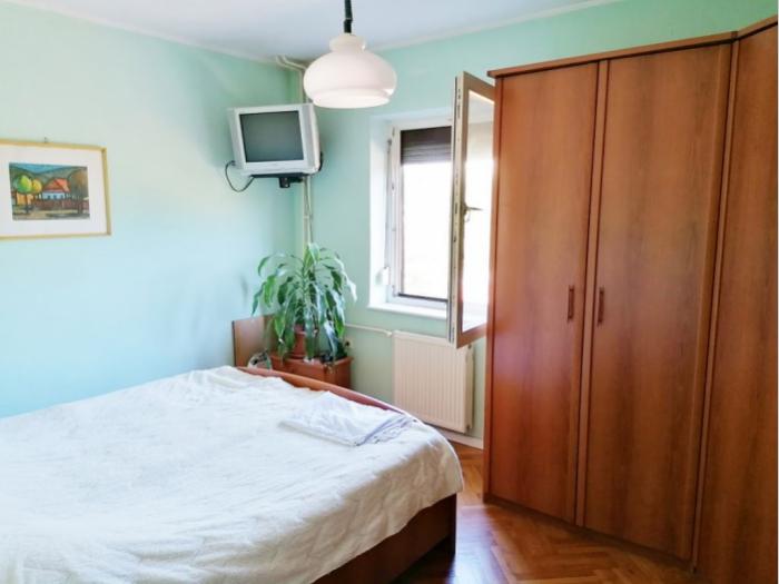 lep trosoban stan novi sad besplatni mali oglasi