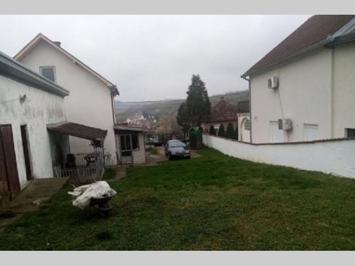 prodajem kuću u bariču besplatni mali oglasi