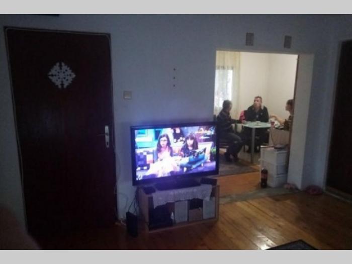 prodajem kuću u bariču besplatni mali oglasi