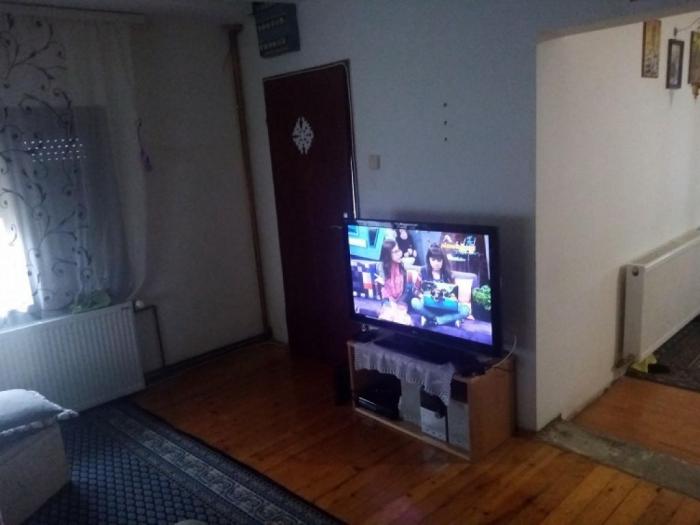 prodajem kuću u bariču besplatni mali oglasi