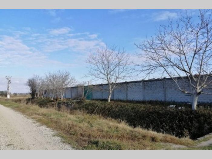 plac betoniran i ograđen besplatni mali oglasi