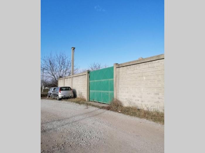 plac betoniran i ograđen besplatni mali oglasi