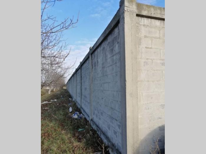plac betoniran i ograđen besplatni mali oglasi